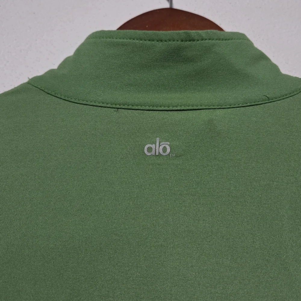 Alo 1/2 Zip Green Active Yogo Pullover Top Women's Size Large - Picture 6 of 9